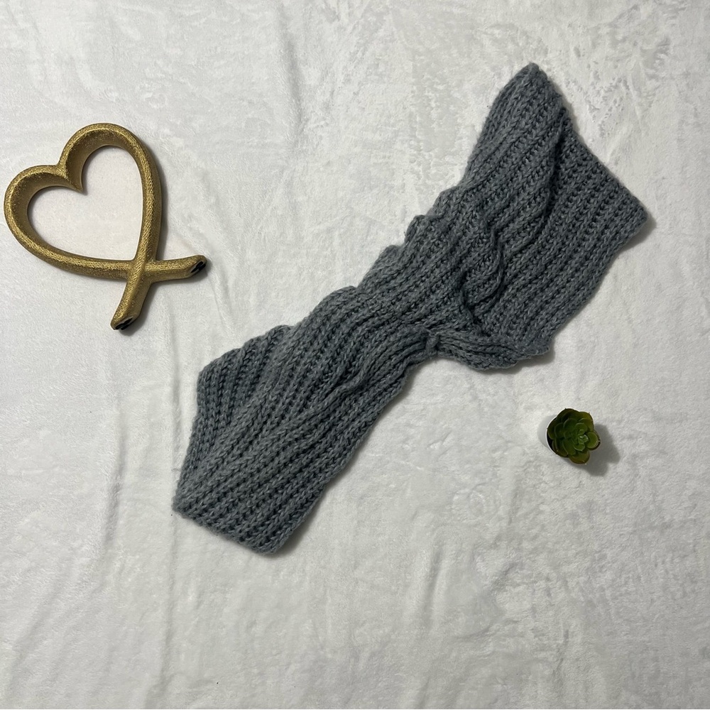Gray Knit Wrap